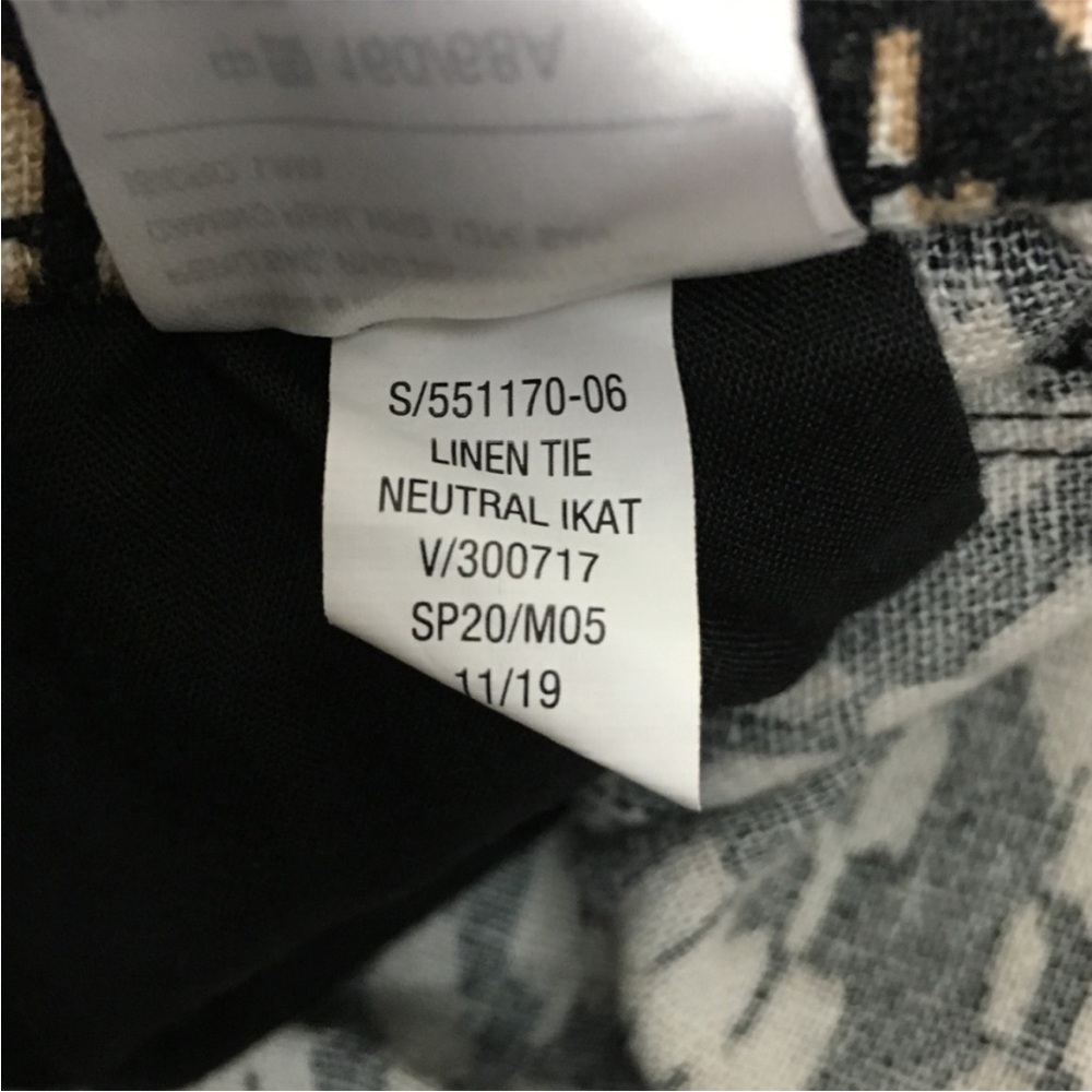 OLD NAVY Linen Blend Shorts Pull On Drawstring Ikat Print Neutral Size Small NWT - Picture 8 of 9